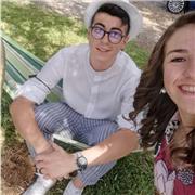 Ex studente del liceo Lucrezia della valle indirizzo musicale. Lezioni di batteria, storia e italiano